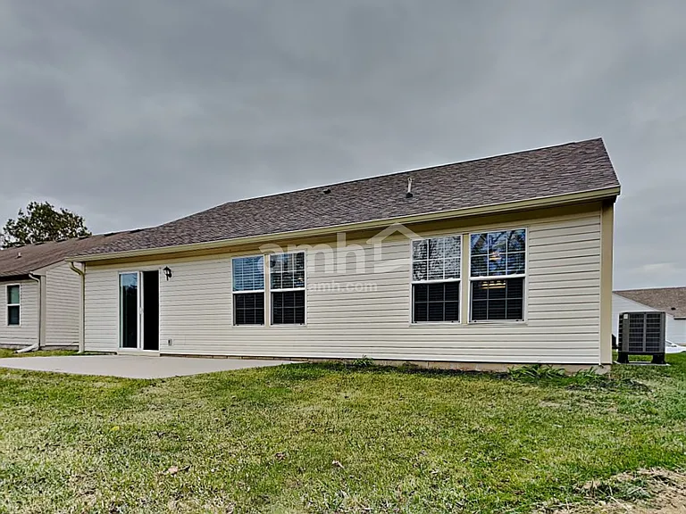 1070 Halifax Ln — Photo 21