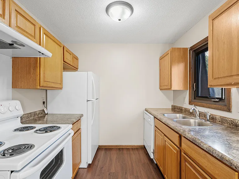 2166-4 kitchen