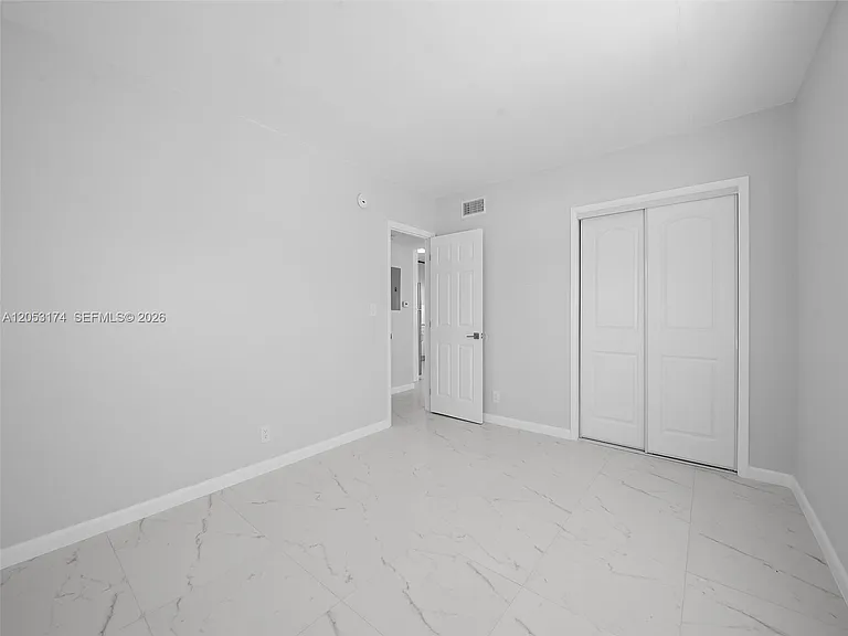2300 NE 6th Ave #201 — Photo 9