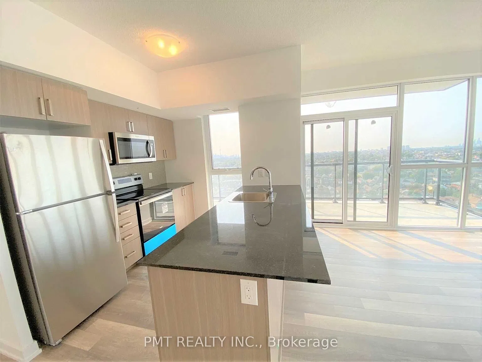 3 bed, $3,090 — Photo 4