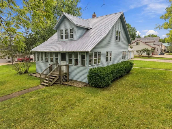 120 South St, Cambridge, WI 53523