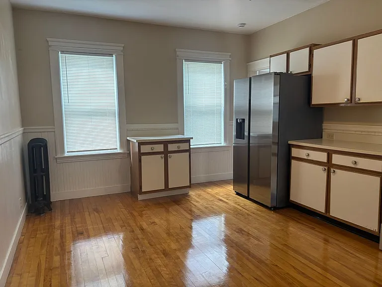 17 N Woodford St — Photo 13