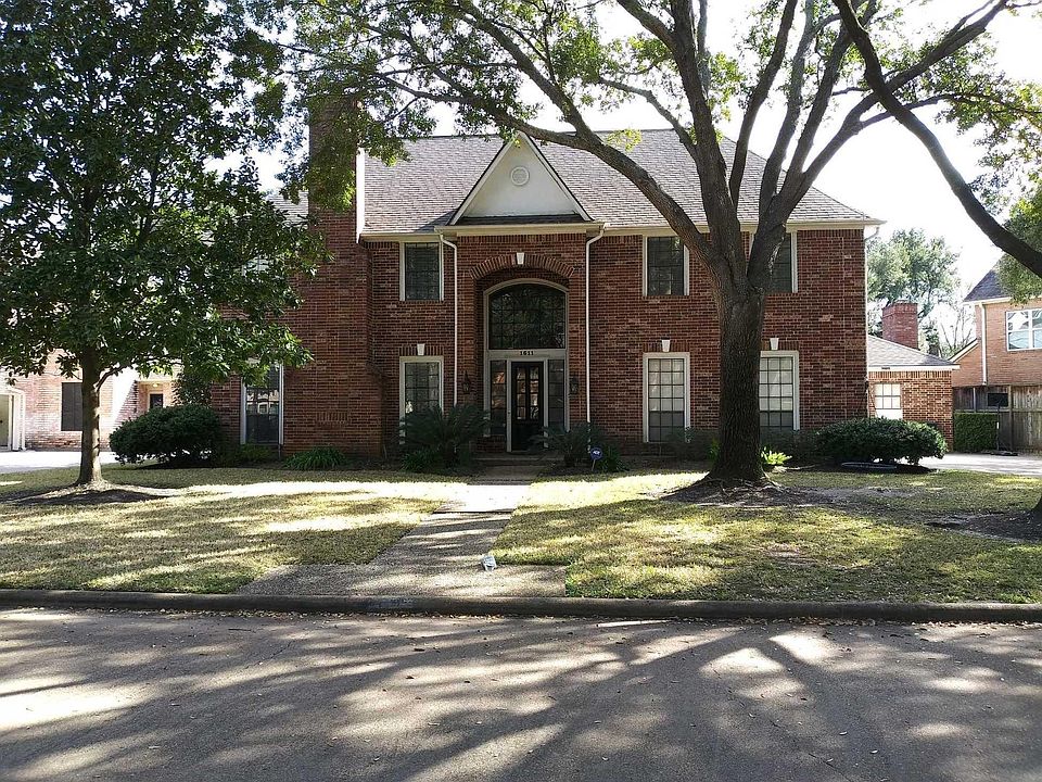1st image of 1611 Kings Castle Dr