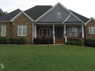 303 Burkhalter Rd SE, Silver Creek, GA 30173