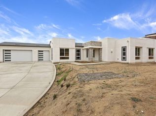 1195 Robin Pl, Vista, CA 92084