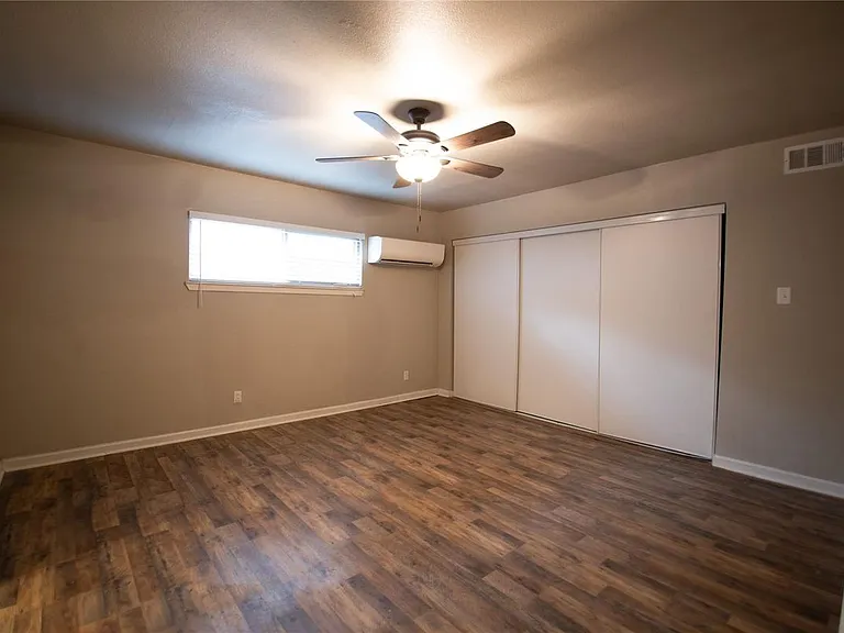1217 Danville Dr — Photo 10