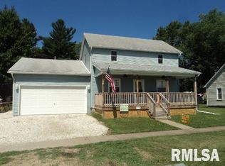 105 N Adams St, Avon, IL 61415