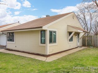 44 Honeybear Ln, Romeoville, IL 60446