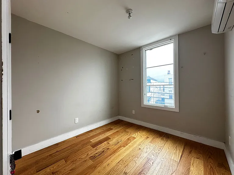 90-92 Graham St #2 — Photo 3