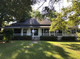 12 Sandhill Church Rd, Ellisville, MS 39437