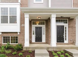 1122 E Bauer Rd, Naperville, IL 60563