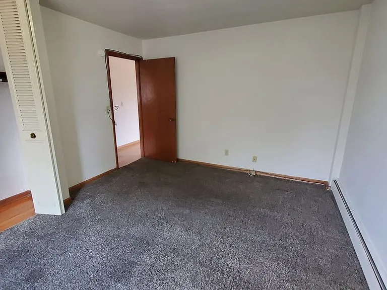 1920 Lathrop Ave. (16 Unit) — Photo 16