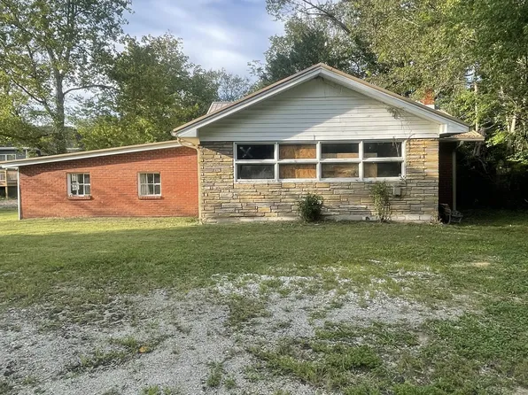 509 E Main St, Waverly, TN 37185