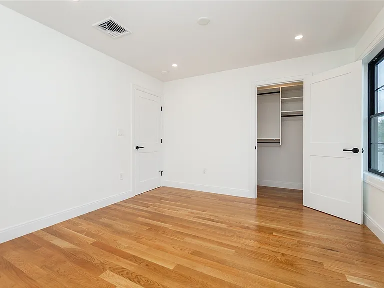 165 Campbell Ave #2 — Photo 30