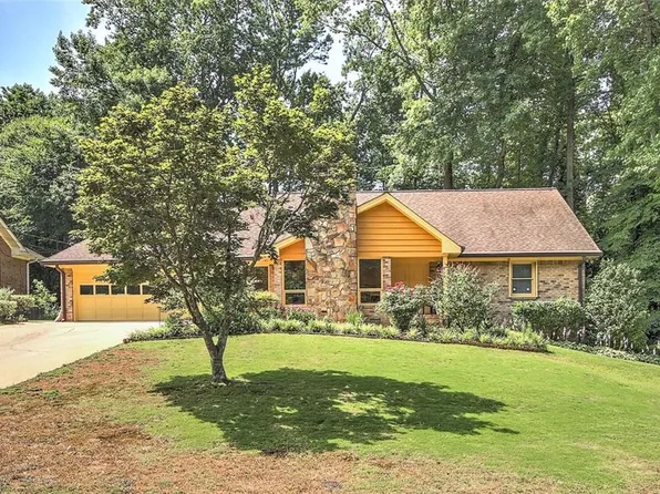 3073 Ladovie Pl NE, Atlanta, GA 30345