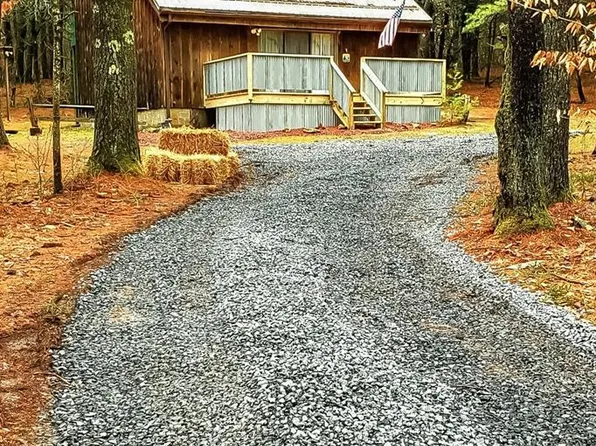205 Valley Dr, Leeper, PA 16233