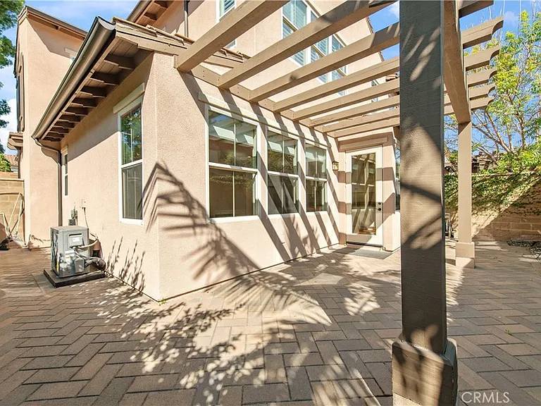 24 Shellbark — Photo 14
