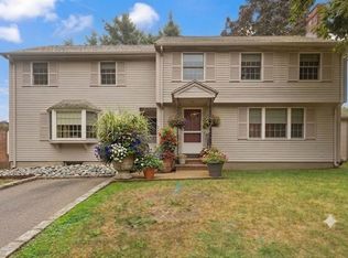 173 Vine Rock St, Dedham, MA 02026
