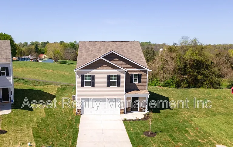 2063 Southwood Cir — Photo 6