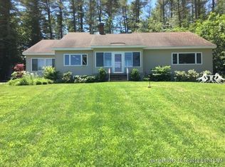 4 Emery Ln, Raymond, ME 04071