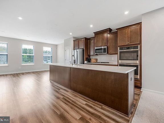 4th image of 10303 Alta Pl