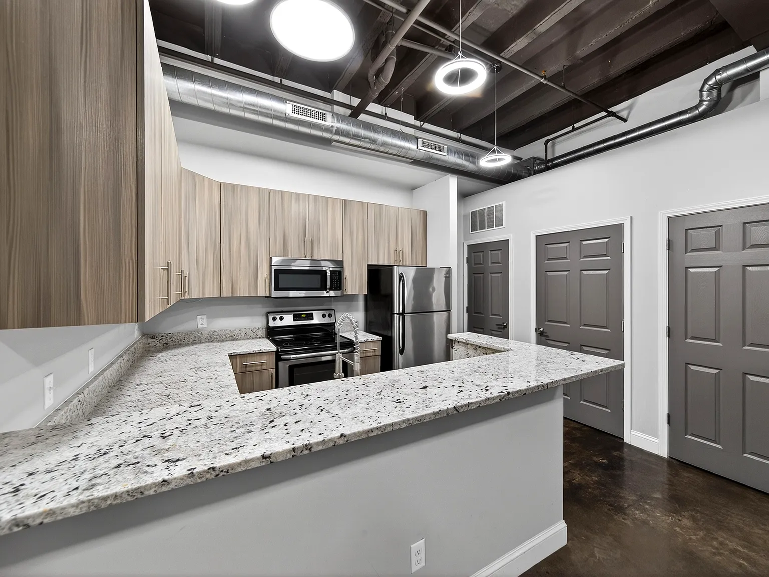 2 bed, 920 sqft, $1,295 — Photo 4