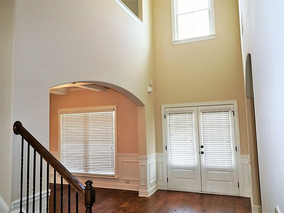 5th image of 339 Cambrian Dr