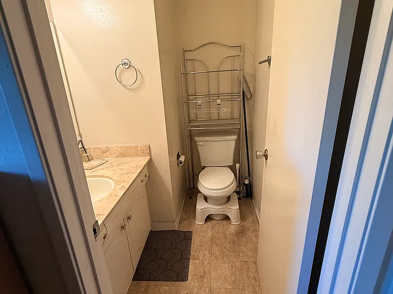 437 Boynton Ave #4 — Photo 7