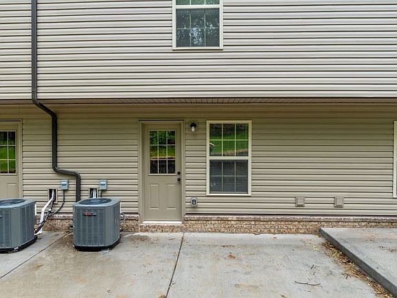 3rd image of 177 Center Pointe Dr