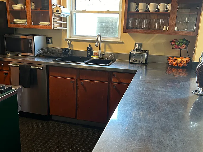 2129 Carol Sue Ave — Photo 15