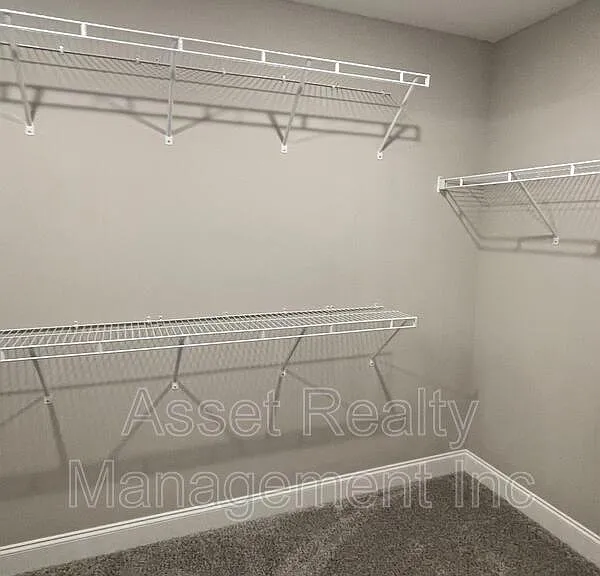 338 Broadberry Ave — Photo 20