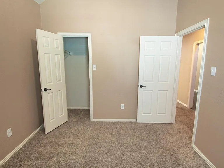 417 Hackberry Dr — Photo 26