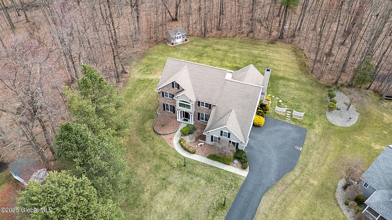 3rd image of 20 Aldershoot Road