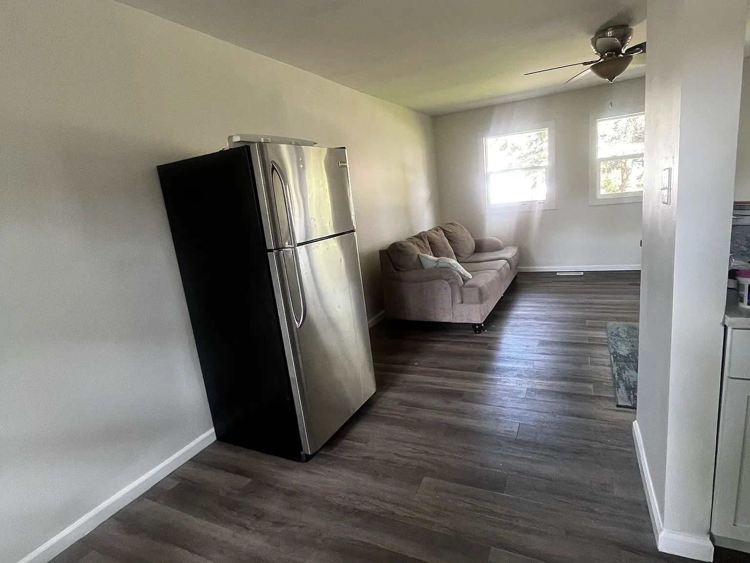 3 bed, 1040 sqft, $1,525 — Photo 3