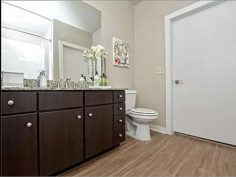 1900 Barton Springs Rd #2037 — Photo 21