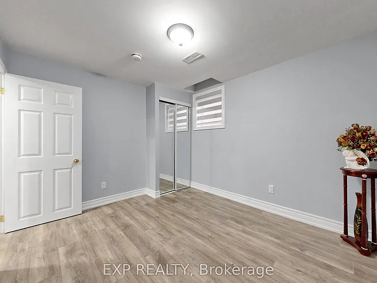 50 Walford Rd #LOWER — Photo 15