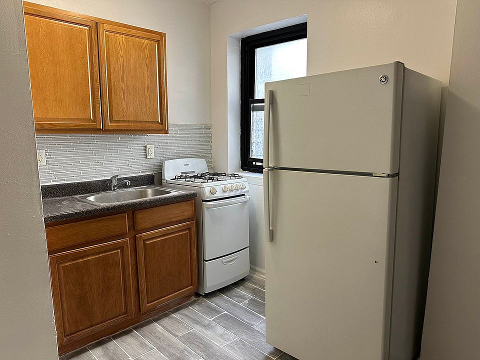 1st image of 534 E 139th St #205