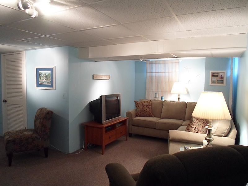 2nd image of 1767 Maplewood Dr
