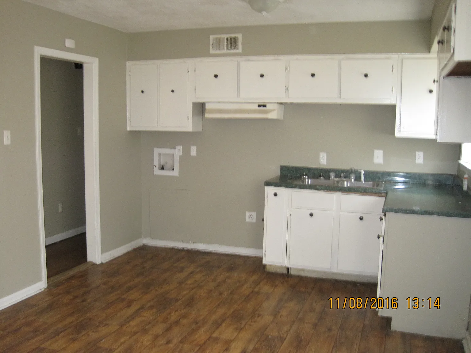 3 Bed 1 Bath for Rent!! — Photo 3