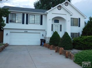 1709 Kingsroyal Blvd, Pueblo, CO 81005