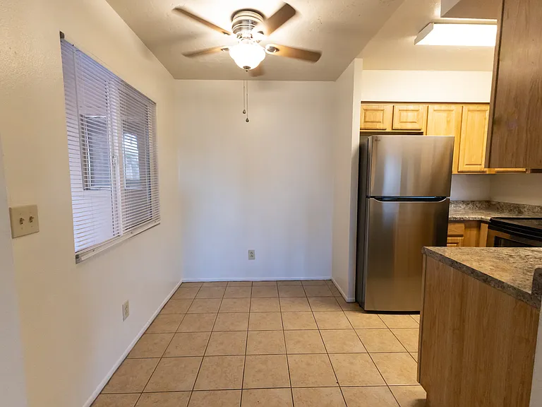 1810 E Blacklidge Dr #101 — Photo 13