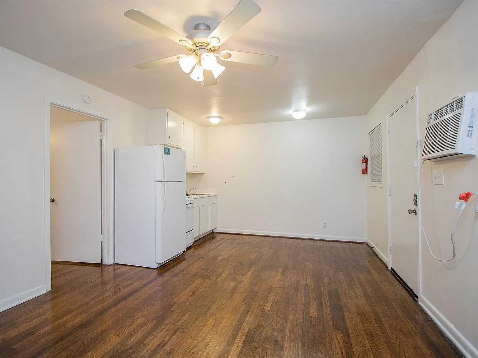 1 bed, 1.0 bath, 550 sqft, $825 — Photo 3