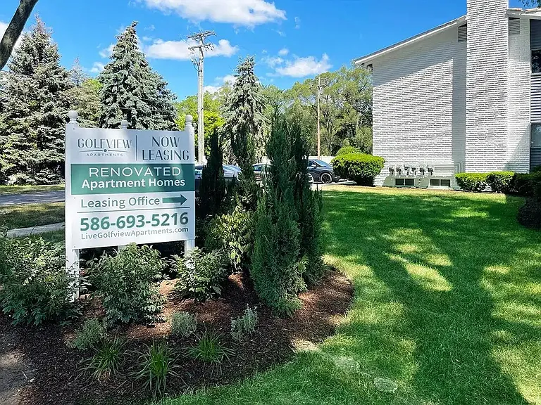 Golfview Apartments — Photo 16