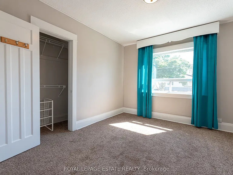 326 Monarch Park Ave — Photo 16