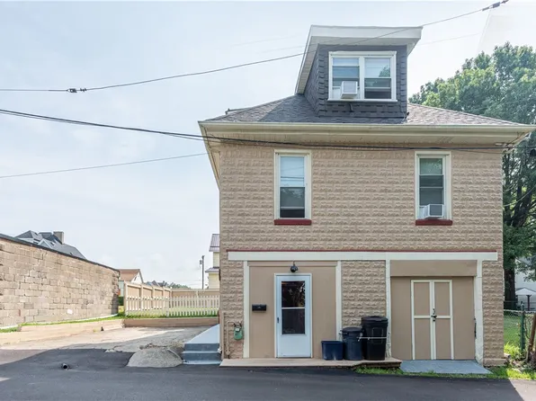 51 Dean St, Carnegie, PA 15106