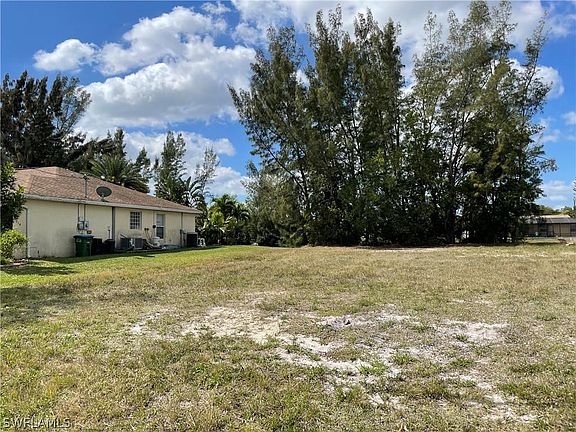 3rd image of 3010 SW 4th Pl