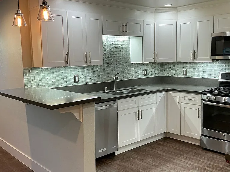 326 S Waverly St #1-4 — Photo 14