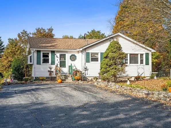 3 Cypress St, Oxford, MA 01540
