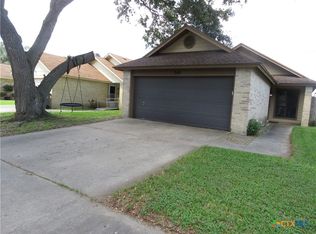310 Rattan Dr, Victoria, TX 77901