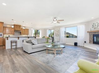 7995 Bevin Ln, El Cajon, CA 92021